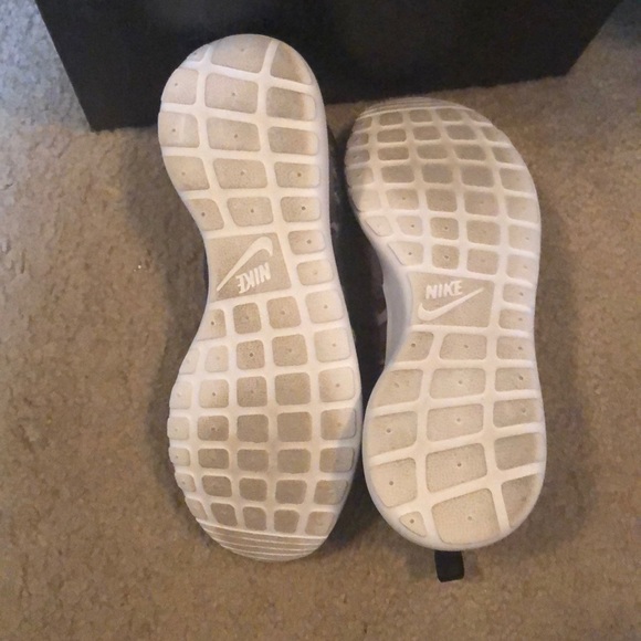 Nike Roshe One Print (GS) - Picture 4 of 5